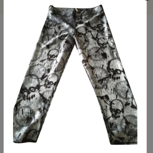 SoulCycle Gray Limited Edition Activewear Leggings - Picture 2 of 6